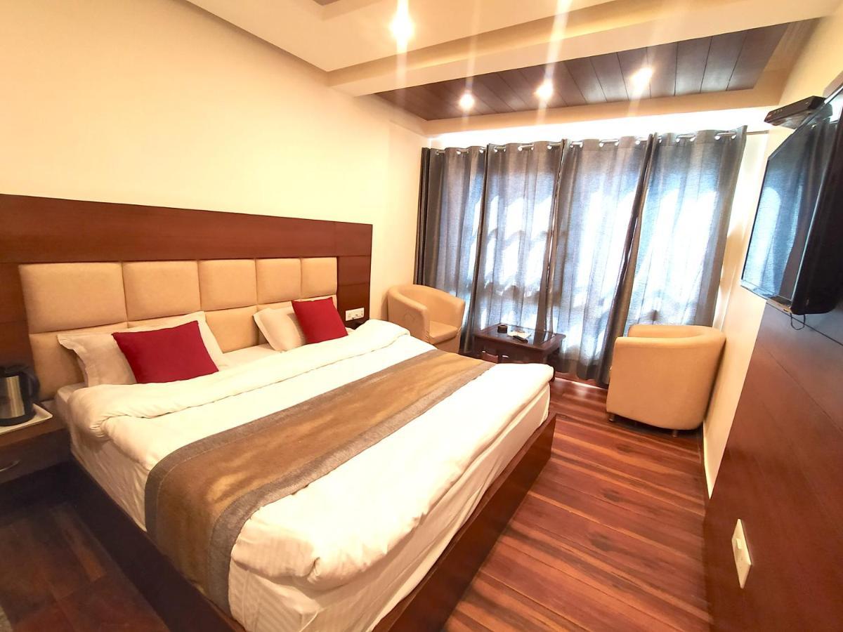 Hotel Samrat, Mussoorie Exterior photo