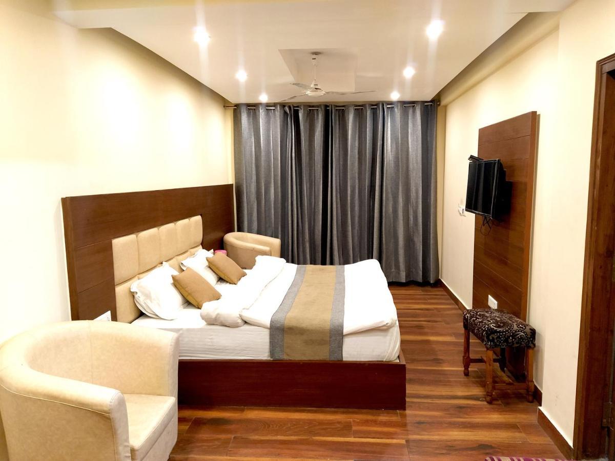 Hotel Samrat, Mussoorie Exterior photo