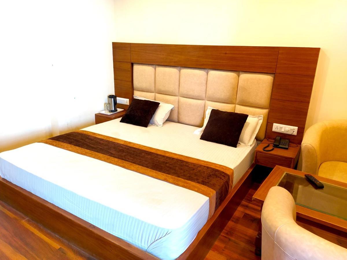 Hotel Samrat, Mussoorie Exterior photo
