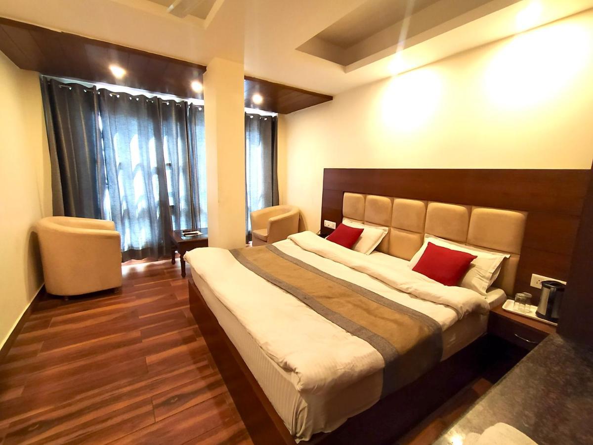 Hotel Samrat, Mussoorie Exterior photo