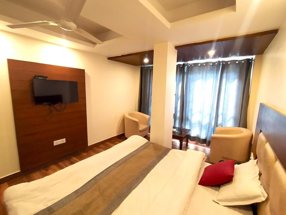 Hotel Samrat, Mussoorie Exterior photo