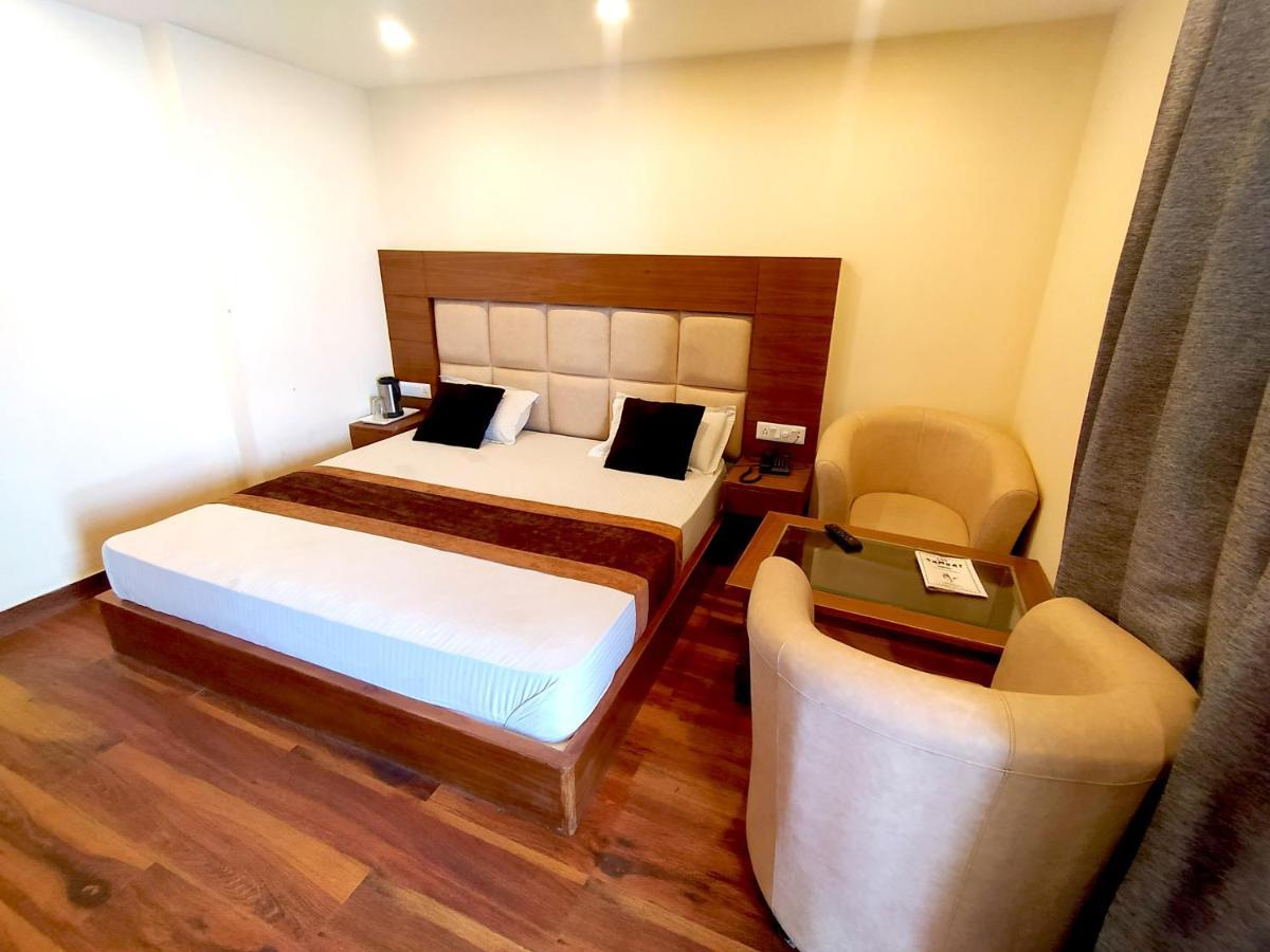 Hotel Samrat, Mussoorie Exterior photo